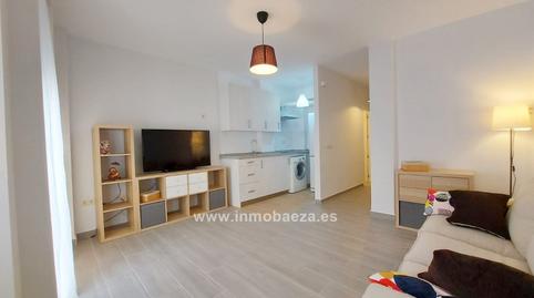 Foto 3 de Apartamento en venta en Baeza, Jaén