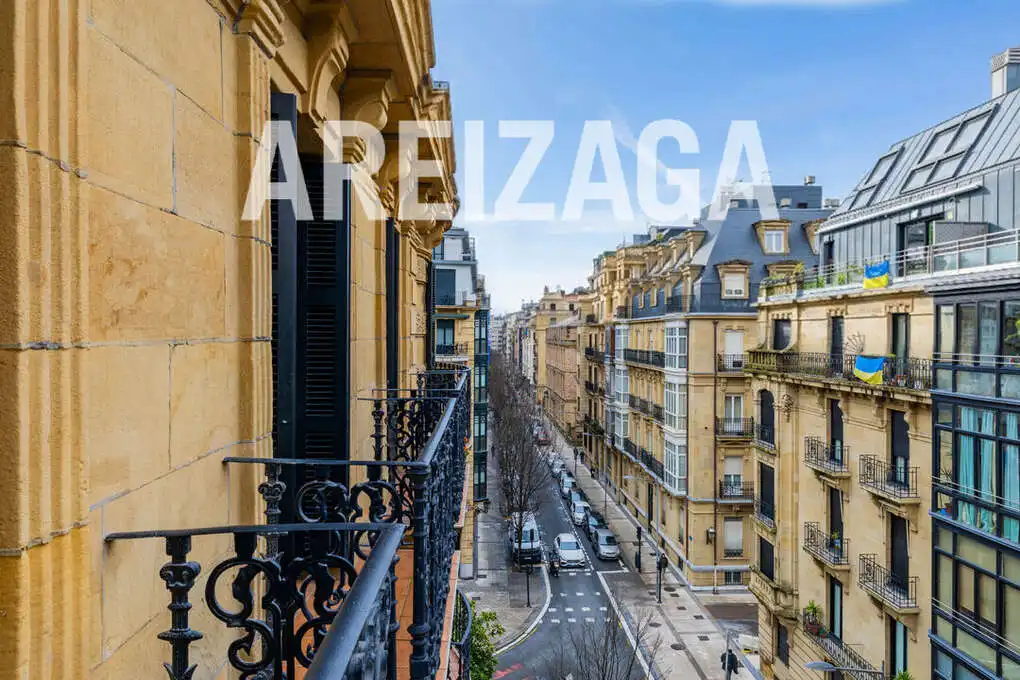 Exterior view of Flat for sale in Donostia - San Sebastián   with Heating and Balcony
