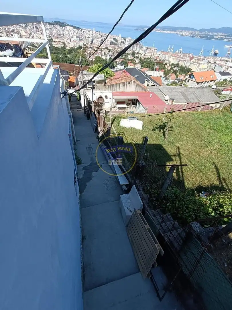 Vista exterior de Casa o chalet en venta en Vigo  con Terraza y Balcón
