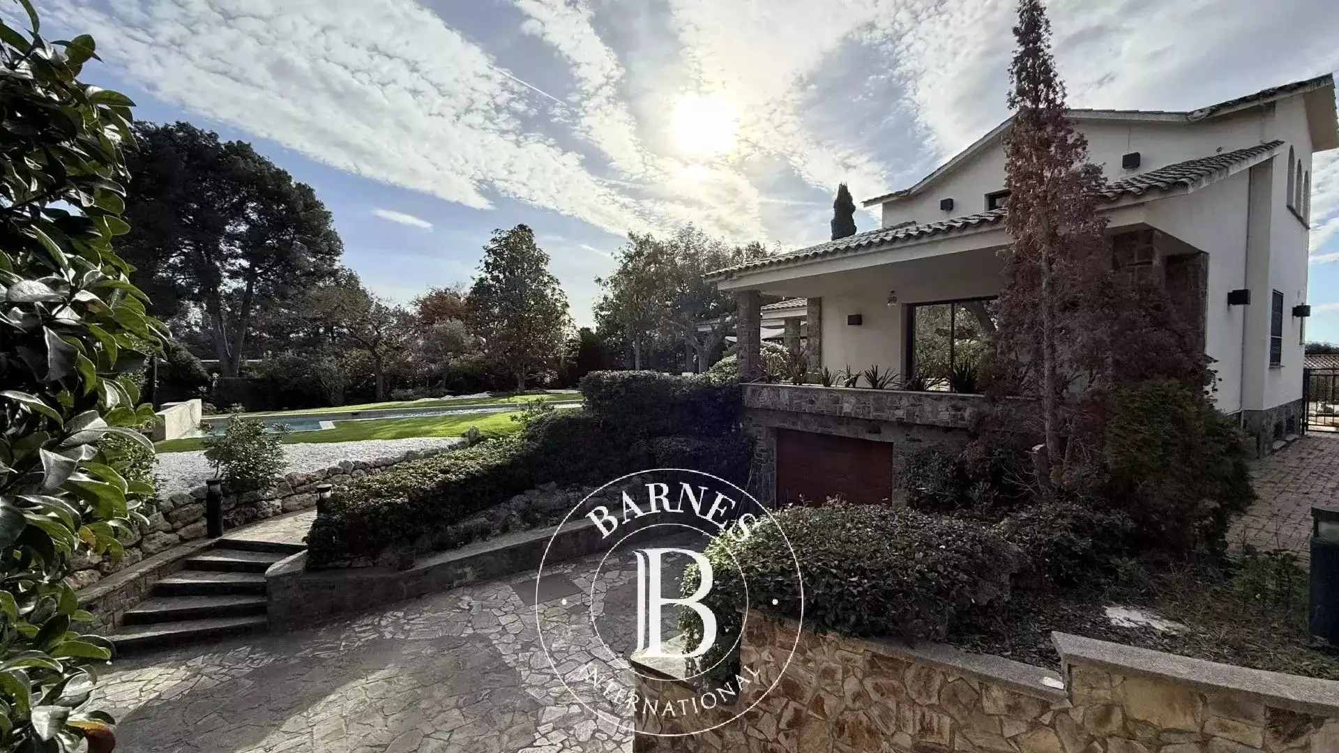 Jardí de Casa o xalet en venda en Cerdanyola del Vallès amb Aire condicionat, Calefacció i Jardí privat