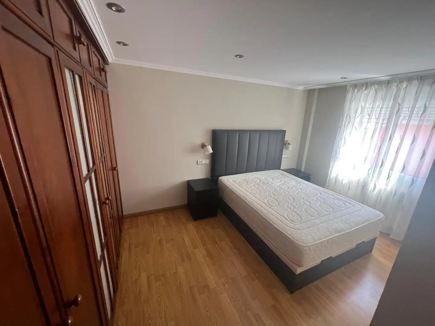 Dormitori de Pis en venda en Gijón  amb Parquet i Alarma