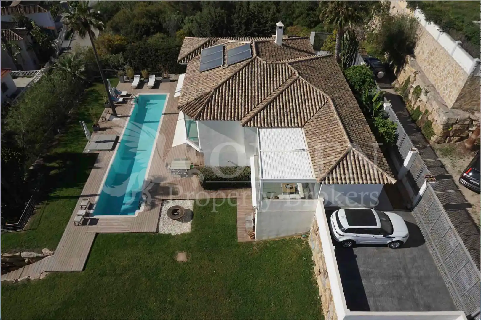 Vista exterior de Casa o chalet en venta en Estepona con Aire acondicionado, Calefacción y Jardín privado
