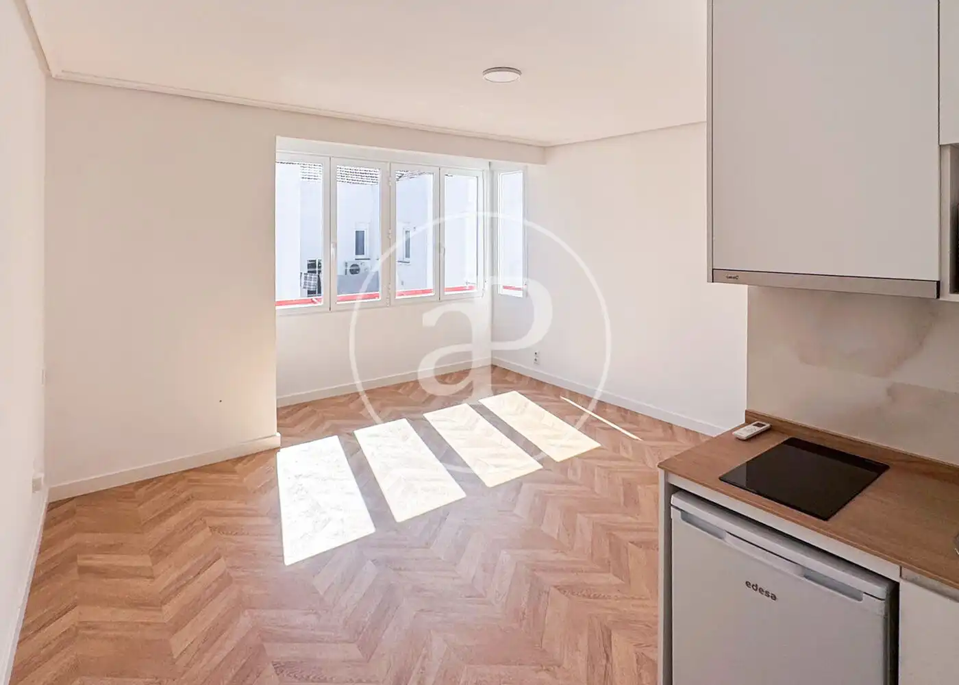 Habitación de Piso de alquiler en  Madrid Capital con Aire acondicionado y Calefacción