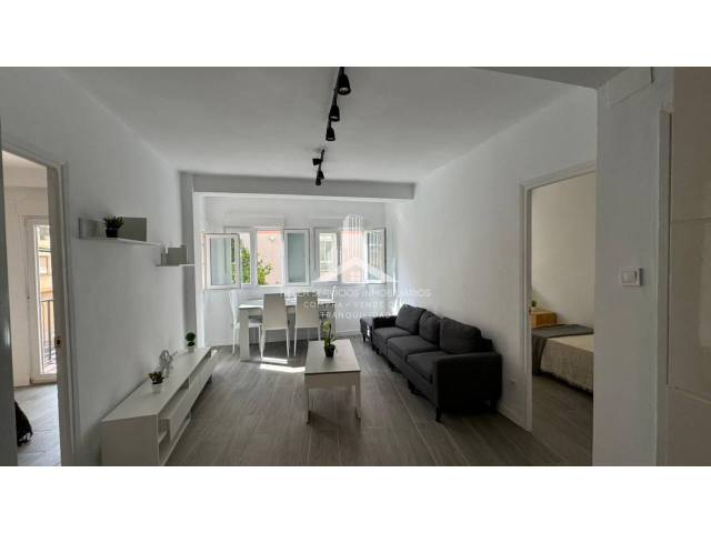 Piso en Alquiler en Calle Manuel Bellido en Ciutat del Transport - La Salera