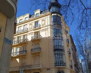 Vista exterior de Apartament en venda en  Madrid Capital amb Aire condicionat, Calefacció i Balcó