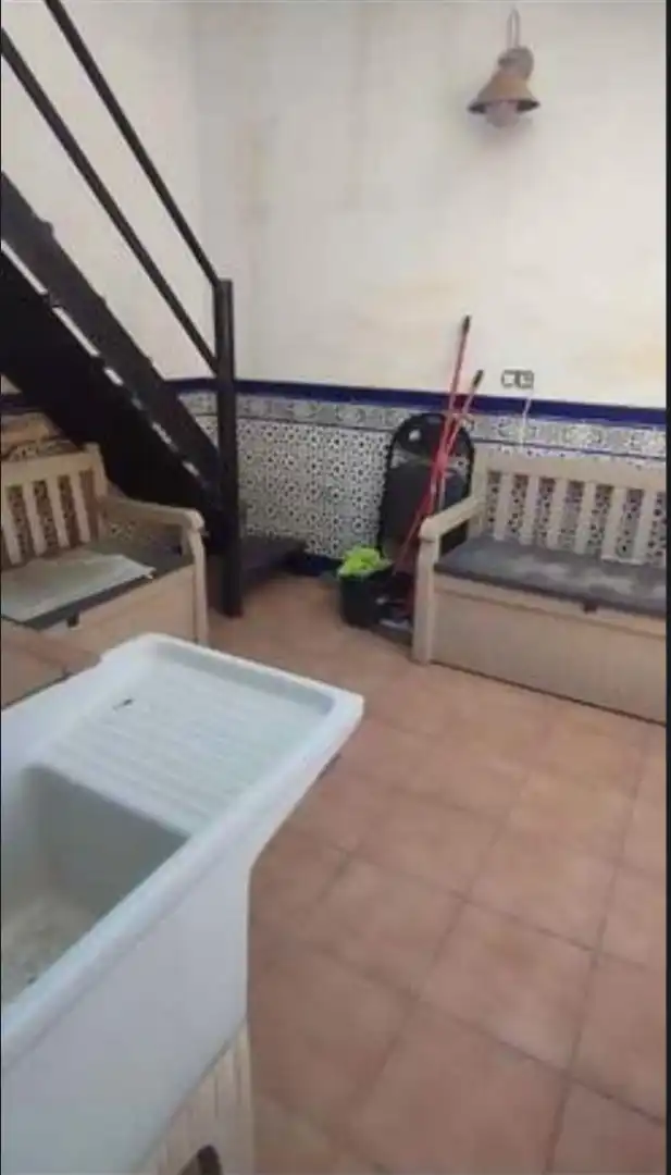 Bany de Casa o xalet en venda en Granada amb Terrassa, Piscina i Moblat