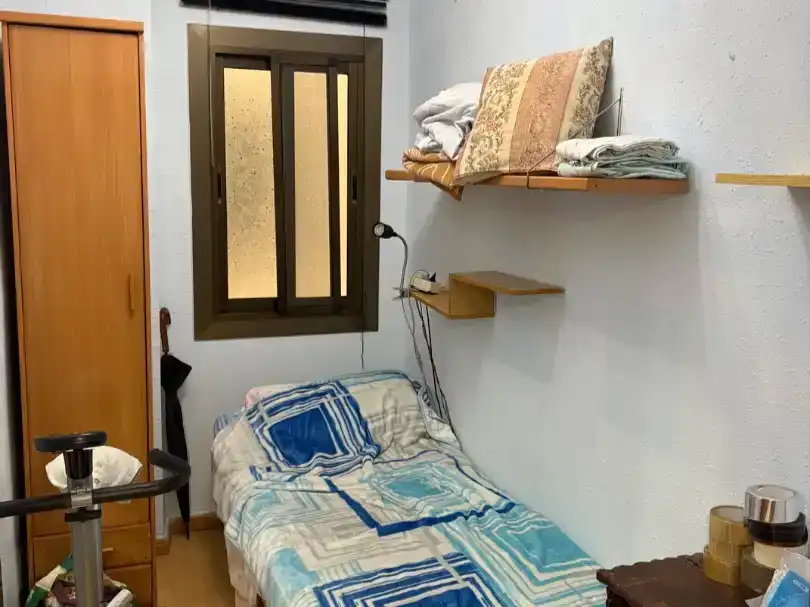 Dormitori de Pis en venda en L'Hospitalet de Llobregat amb Aire condicionat i Balcó