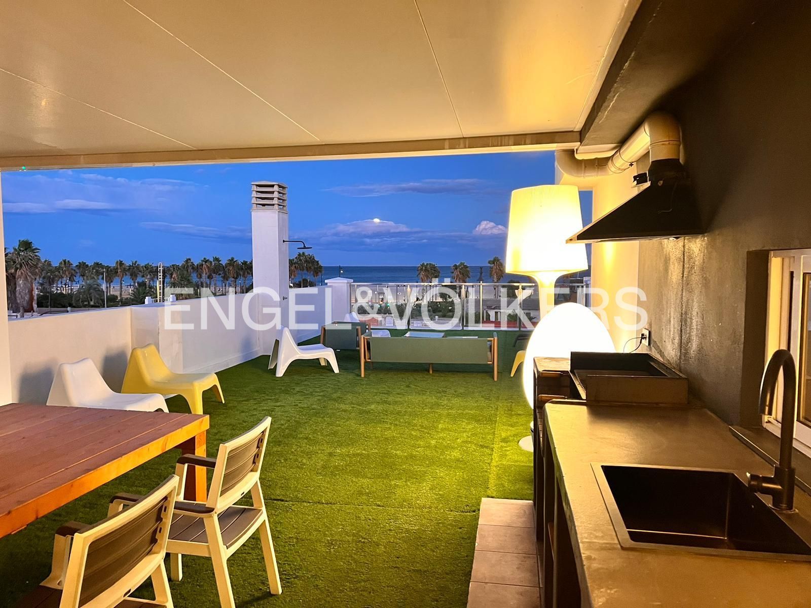 Terrasse von Haus oder Chalet zum Verkauf in  Valencia Capital mit Klimaanlage, Heizung und Terrasse