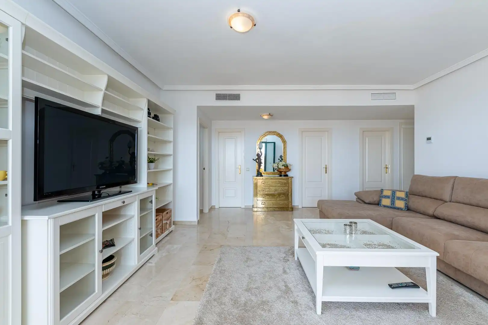 Sala de estar de Apartamento en venta en Benalmádena con Aire acondicionado, Calefacción y Jardín privado
