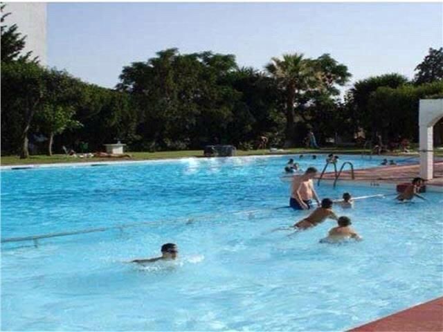 Piscina de Apartament de lloguer en Benalmádena amb Aire condicionat, Moblat i Piscina comunitària