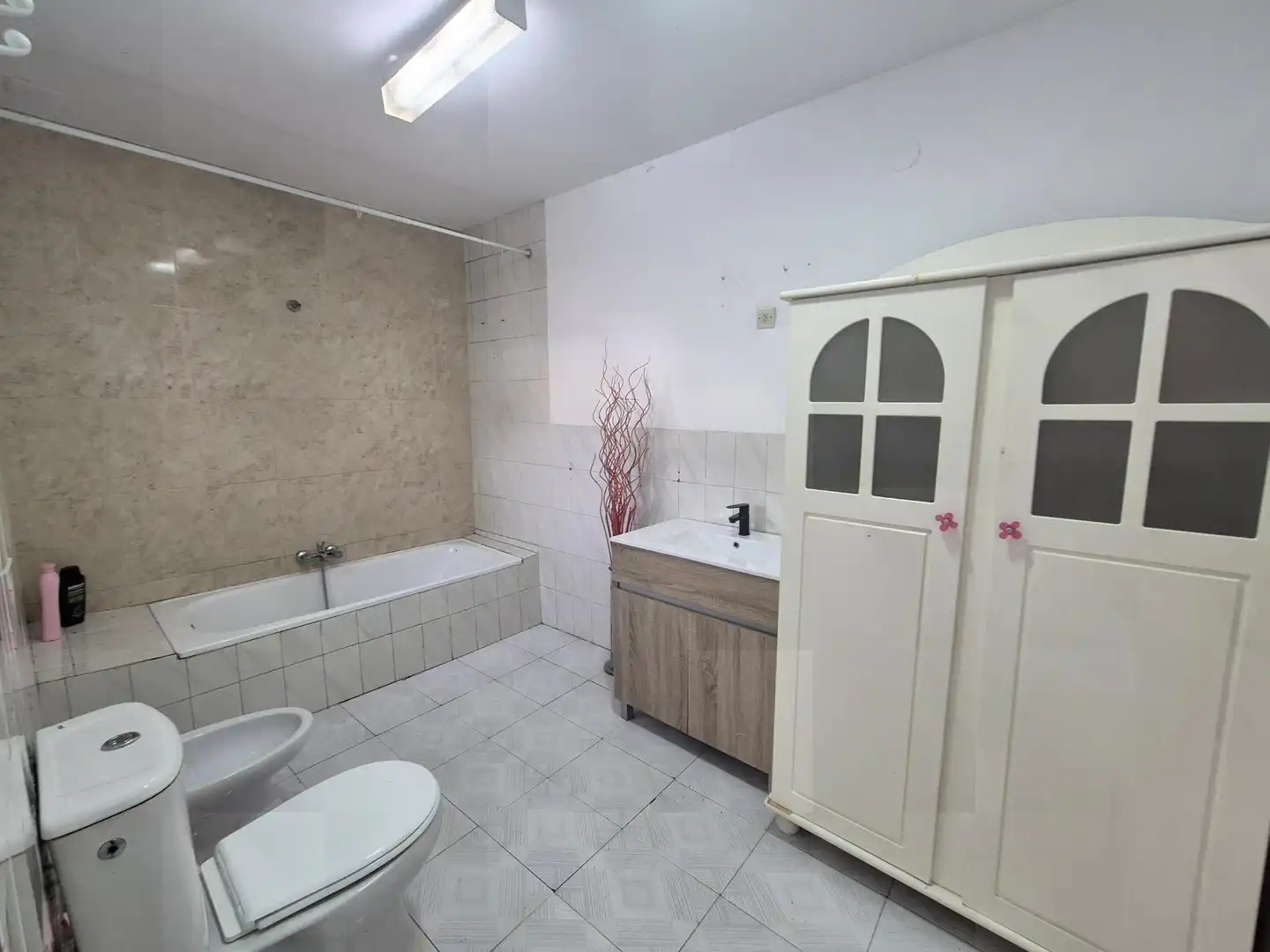 Baño de Ático en venta en Montijo con Calefacción y Terraza