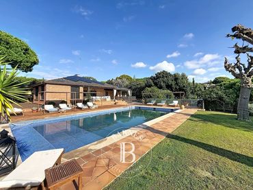 Maison avec piscine à vendre à Canafort - El Puntó
