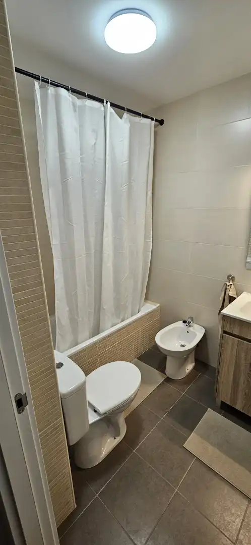Baño de Piso de alquiler en Miengo con Calefacción, Jardín privado y Parquet