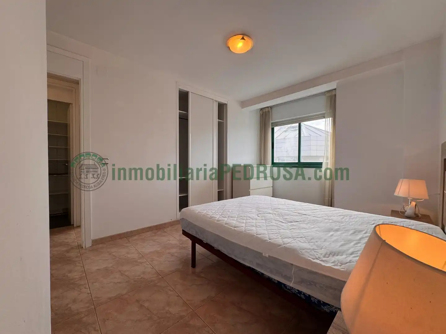 Schlafzimmer von Wohnungen zum Verkauf in Pontevedra Capital  mit Heizung und Möbliert