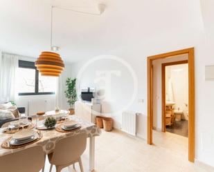 Menjador de Apartament per a compartir en  Madrid Capital amb Aire condicionat i Terrassa