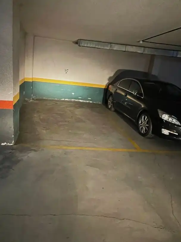Parking de Garaje de alquiler en  Pamplona / Iruña
