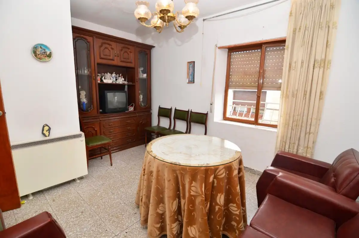 Sala de estar de Casa o chalet en venta en Fuentesaúco con Calefacción y Terraza