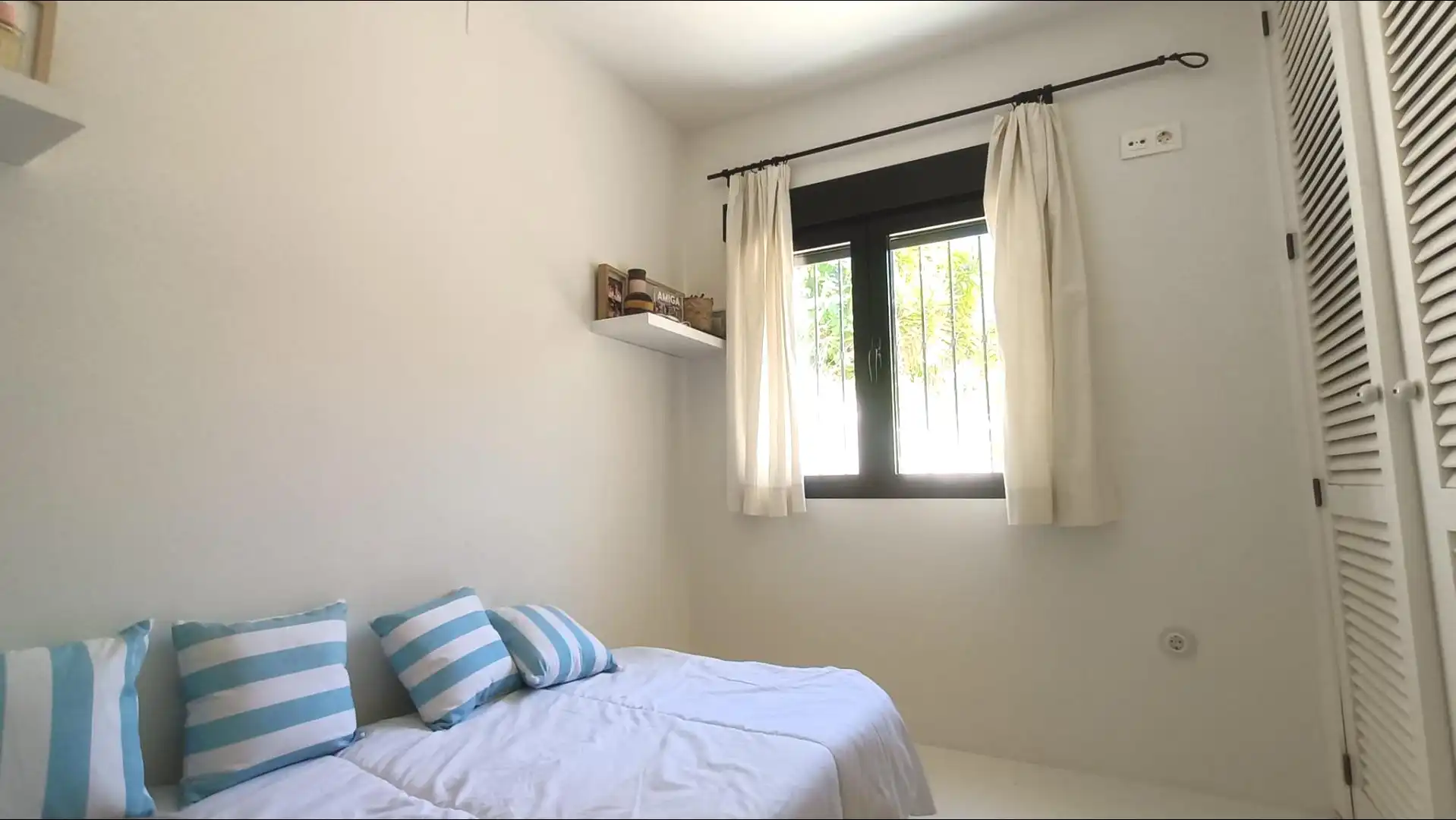 Dormitori de Apartament en venda en Santa Pola amb Aire condicionat i Moblat