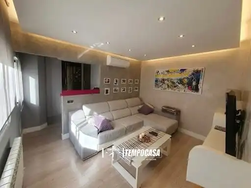 Wohnzimmer von Wohnung zum Verkauf in Madrid mit Klimaanlage und Möbliert