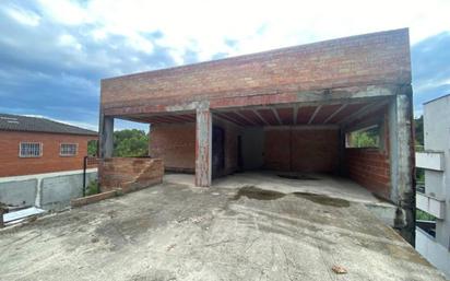 Vista exterior de Casa o xalet en venda en Rubí amb Terrassa