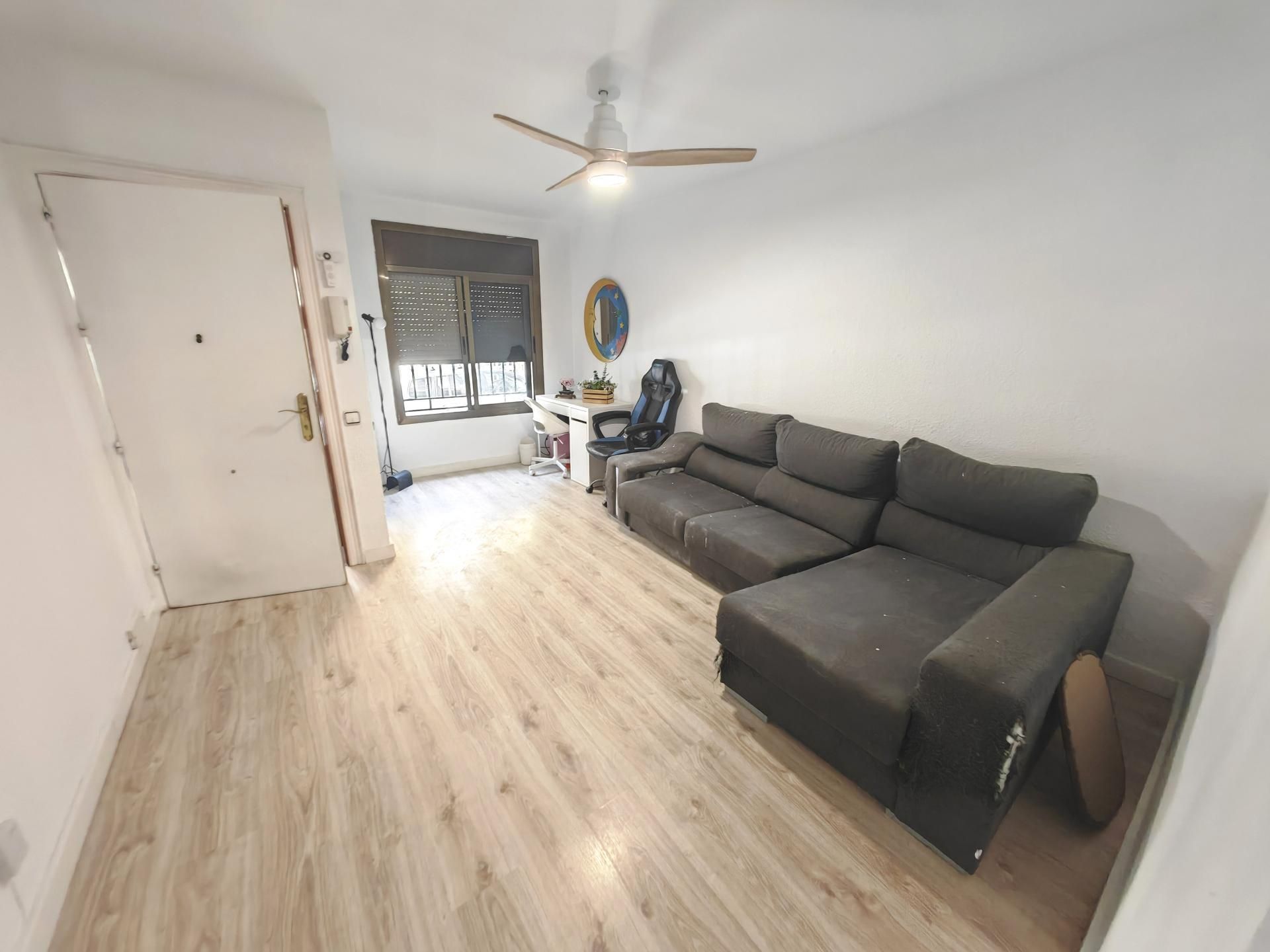 Living room of Flat for sale in Terrassa  with Heating
