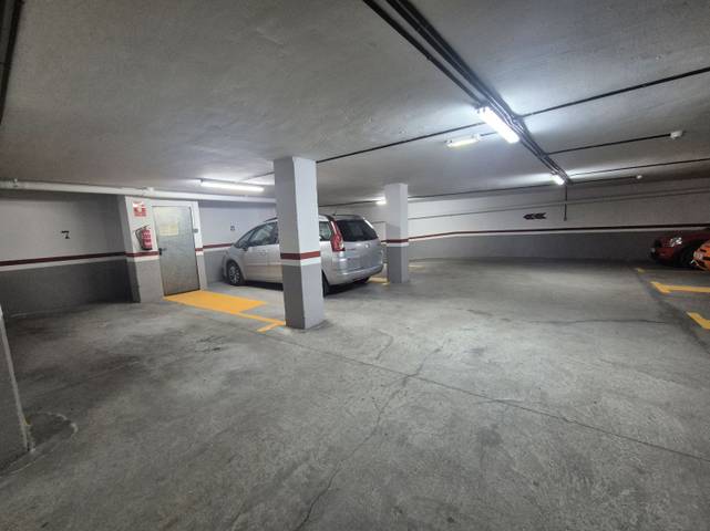 Garaje en Alquiler en Grado