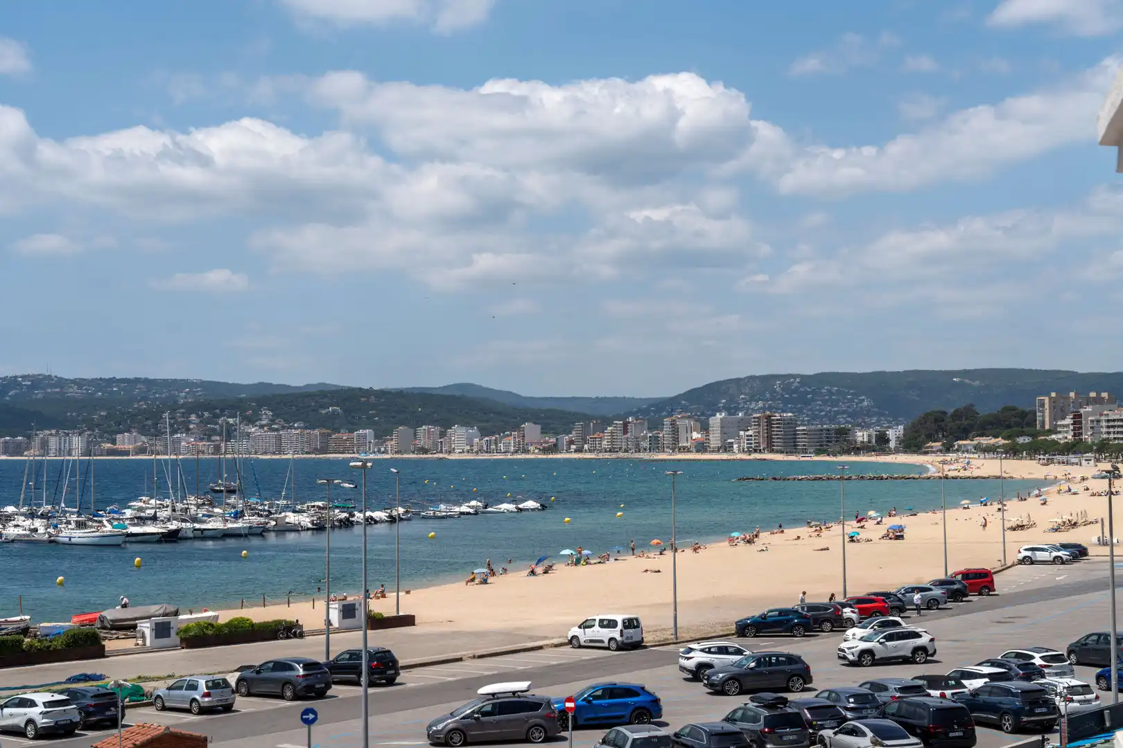 Parking de Dúplex en venta en Palamós con Aire acondicionado, Calefacción y Terraza