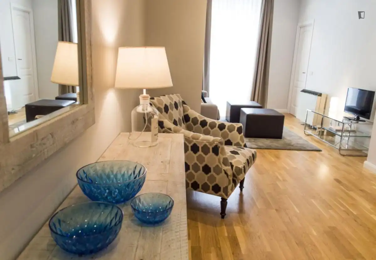 Apartamento de alquiler en Cortes - Huertas