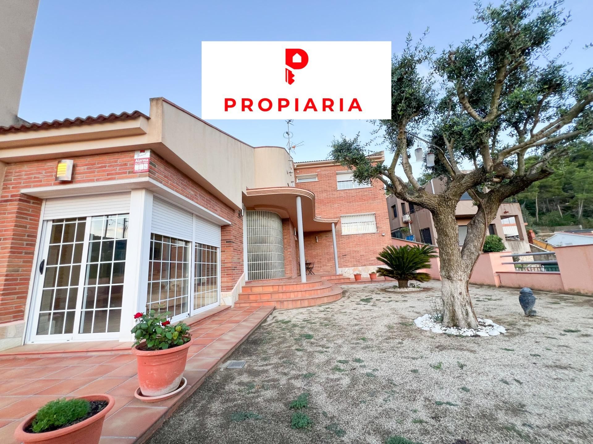 Außenansicht von Haus oder Chalet zum verkauf in Vallirana mit Heizung, Privatgarten und Terrasse