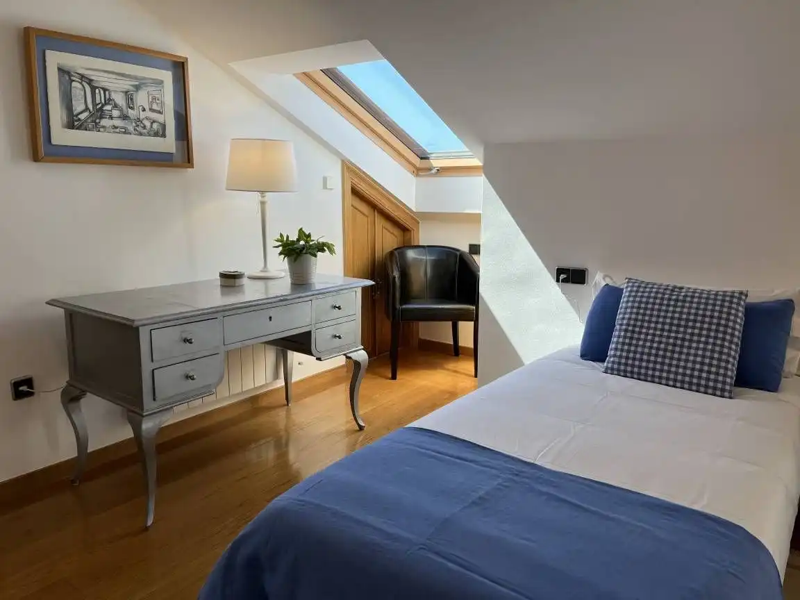 Habitación de Finca rústica de alquiler en Baiona con Jardín privado, Terraza y Piscina