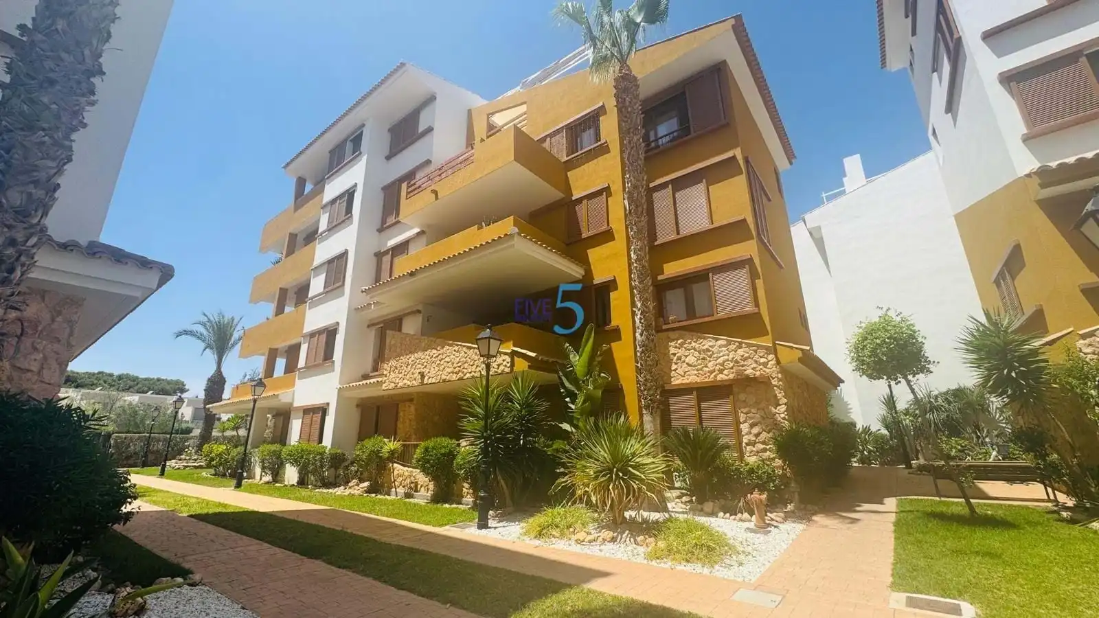 Piso con terraza en venta en Orihuela Costa