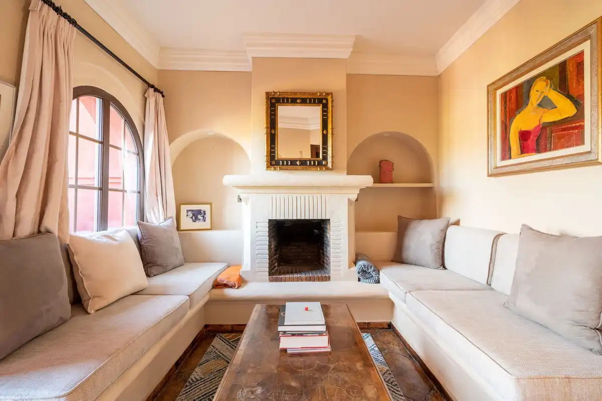 Sala de estar de Casa o chalet de alquiler en Benahavís con Aire acondicionado, Jardín privado y Terraza