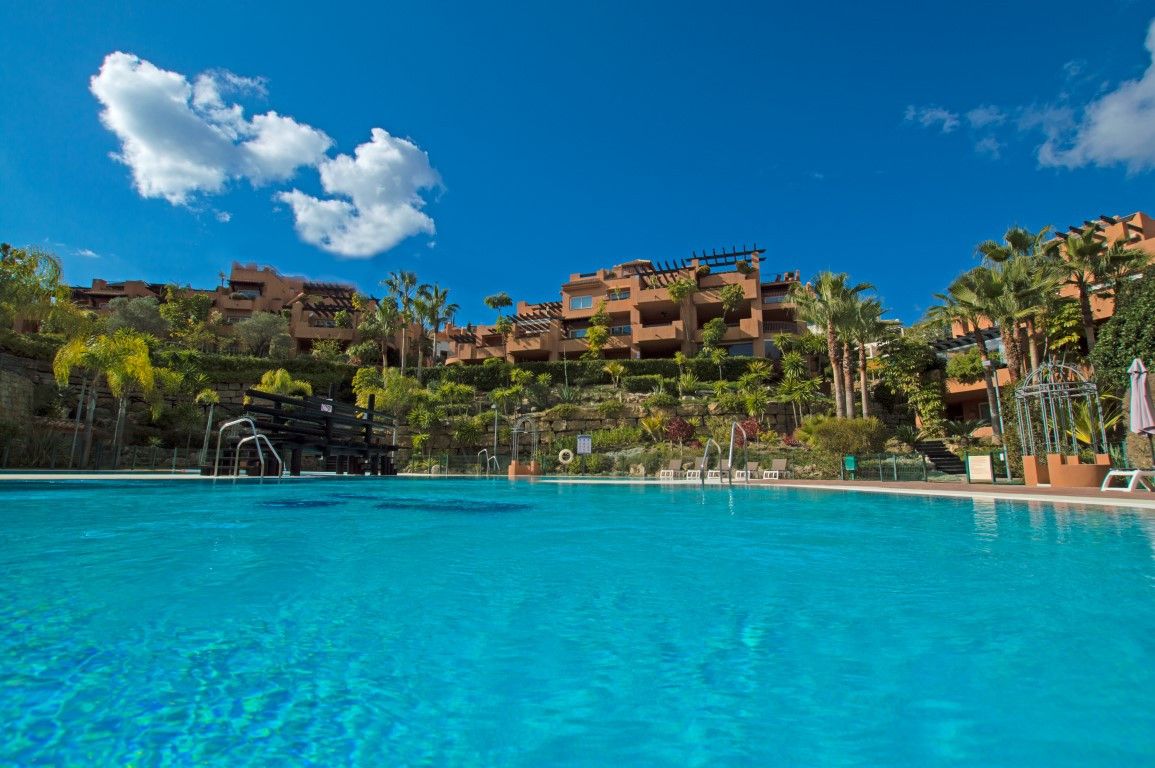 Vista exterior de Apartament en venda en Marbella amb Aire condicionat, Terrassa i Traster