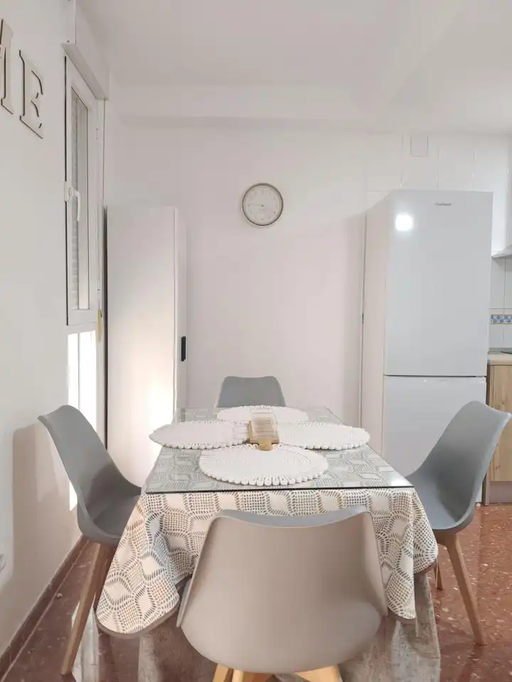 Comedor de Planta baja de alquiler en Lucena con Terraza, Trastero y Amueblado