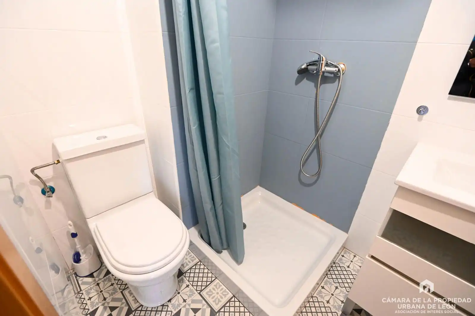 Baño de Piso de alquiler en León Capital  con Calefacción, Parquet y Terraza