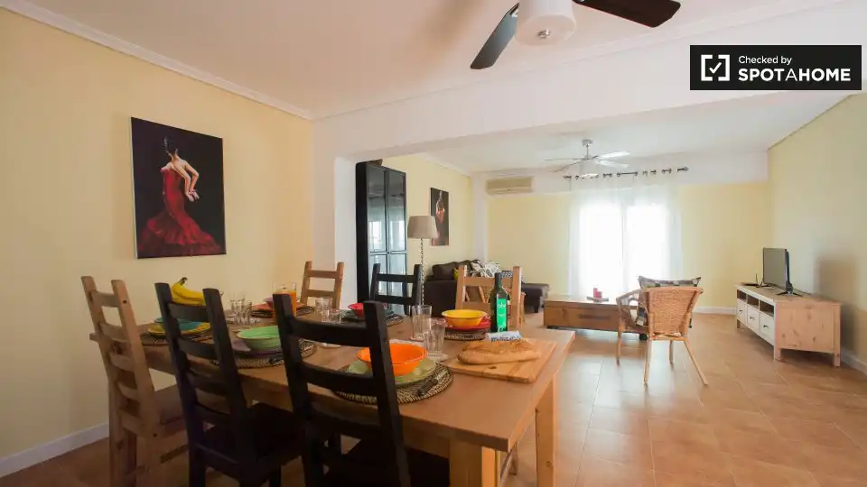 Wohnung mit Terrasse zur Miete in Quatre Carreres, imagen 7