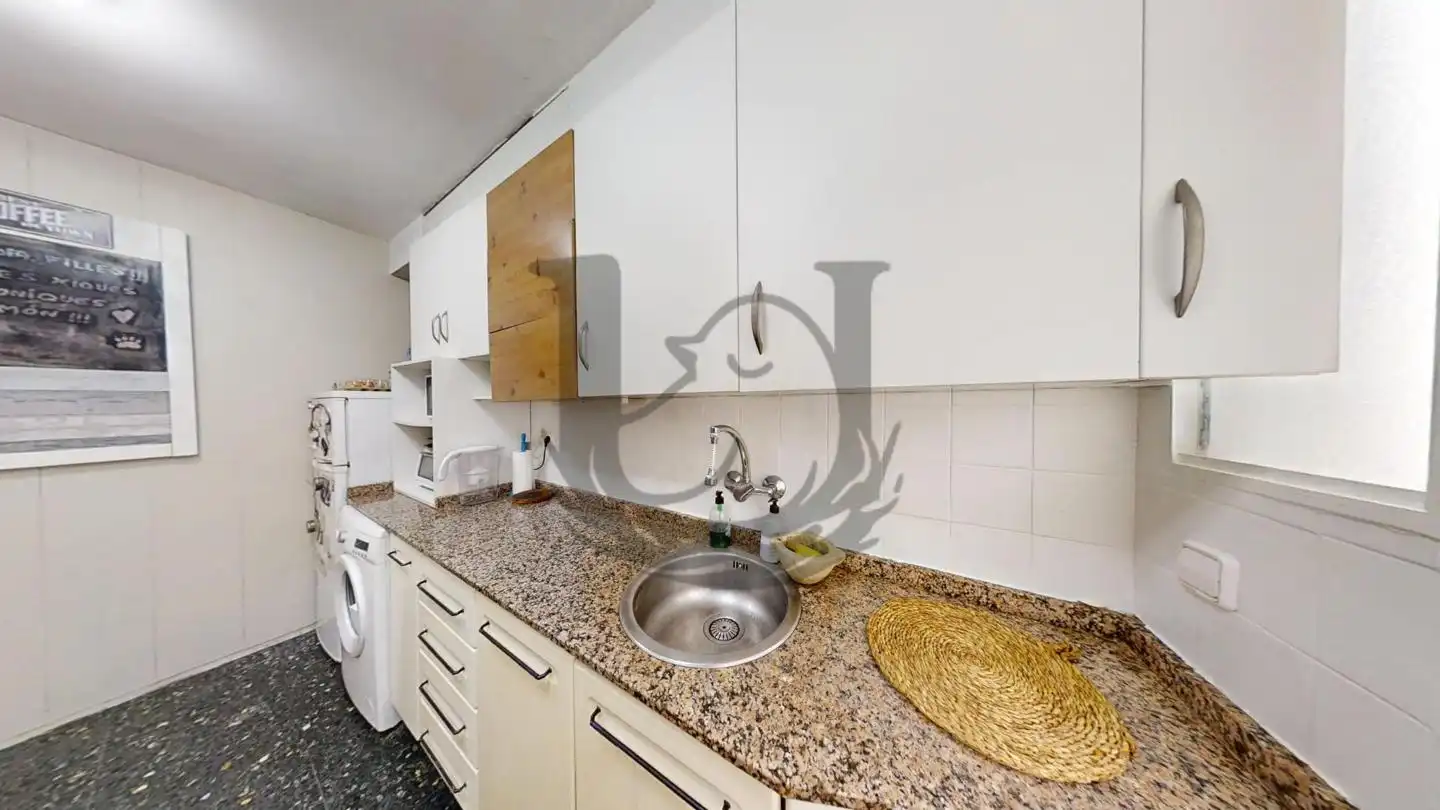 Kitchen of Flat for sale in Silla  with Air Conditioner and Terrace
