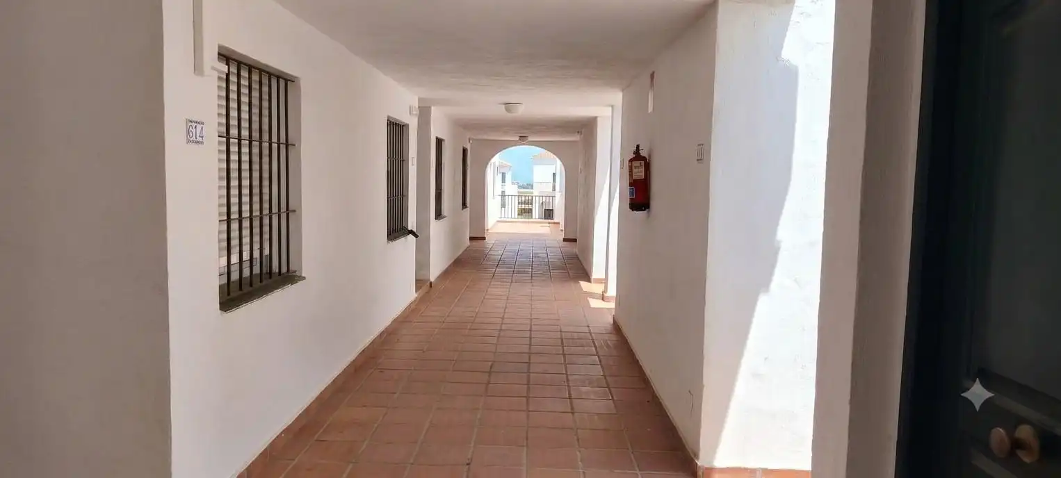 Dúplex en venda en Estepona amb Jardí privat, Terrassa i Piscina comunitària
