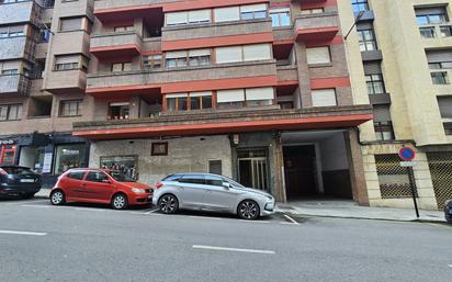 Vista exterior de Pis en venda en Siero amb Calefacció, Parquet i Terrassa