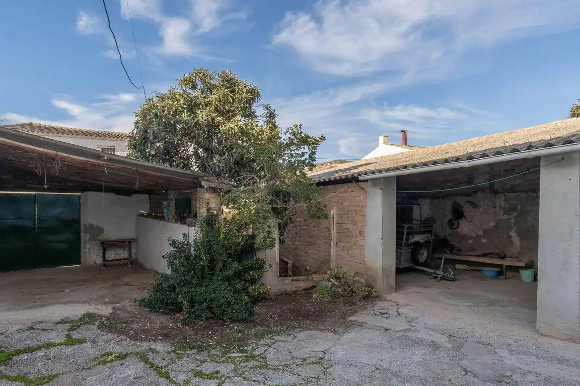 Vista exterior de Casa o xalet en venda en Cacín amb Balcó