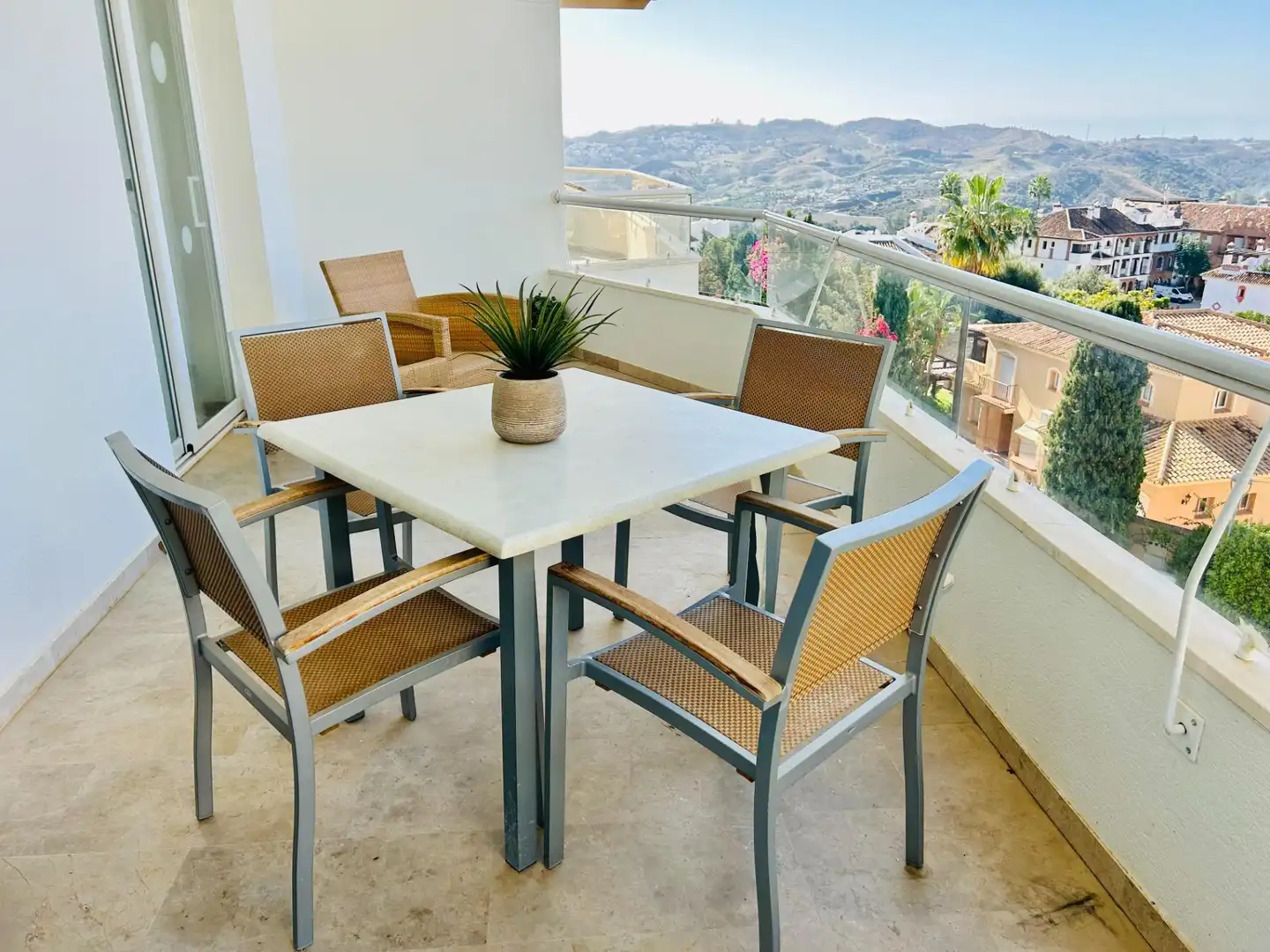 Terrasse von Wohnungen zur Miete in Mijas mit Klimaanlage, Terrasse und Möbliert