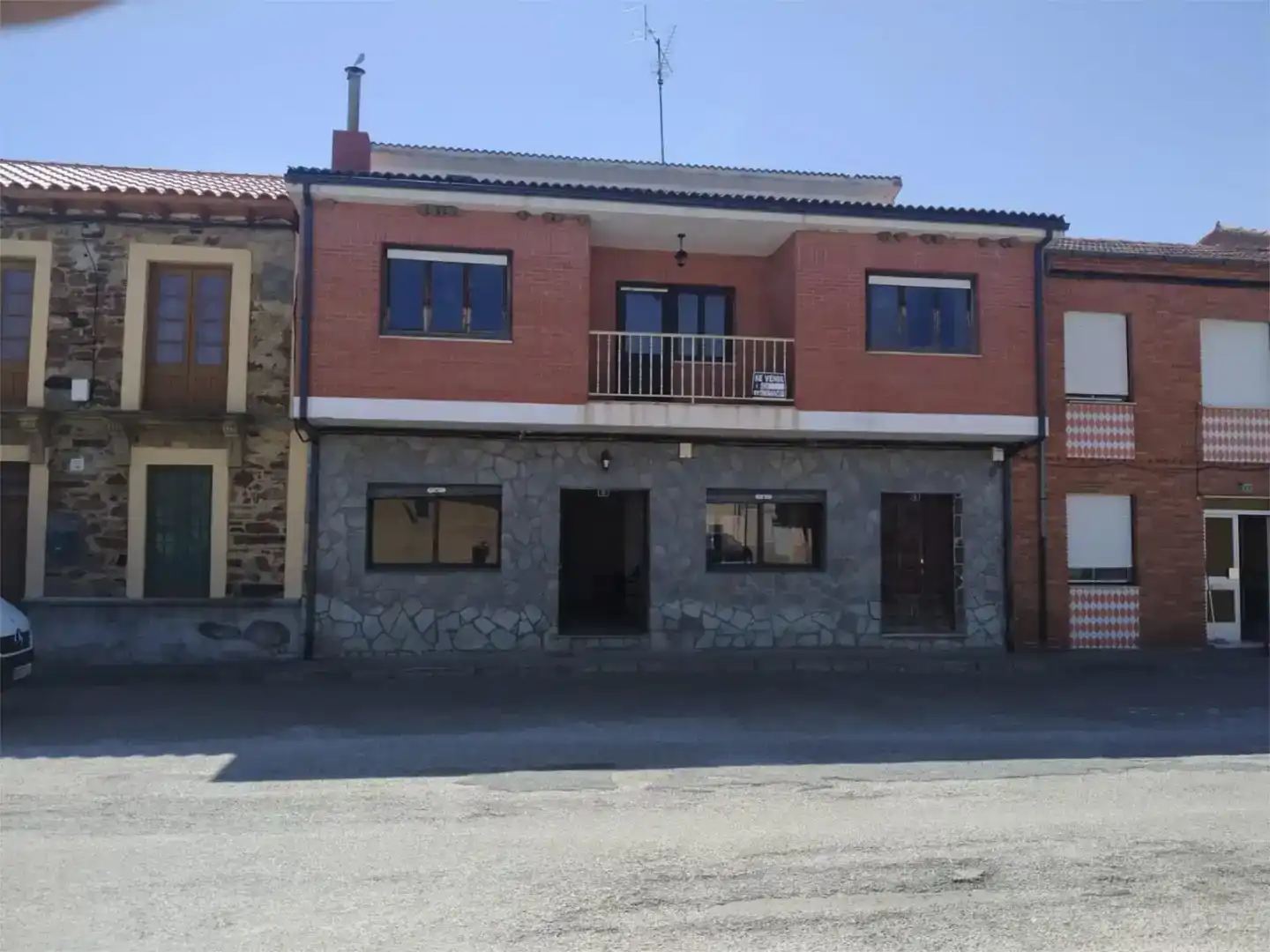 Vista exterior de Pis en venda en Villamontán de la Valduerna, León