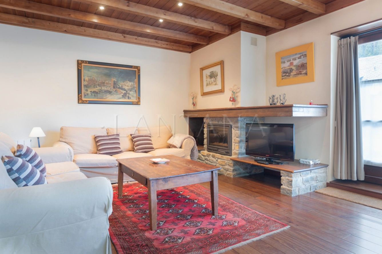 Living room of Duplex for sale in Naut Aran  with Heating, Parquet flooring and Terrace