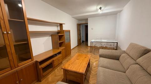 Foto 2 de Piso de alquiler en Avenida de Pedro Diez, San Isidro,  Madrid Capital