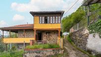 Exterior view of House or chalet for sale in Lena  with Private garden