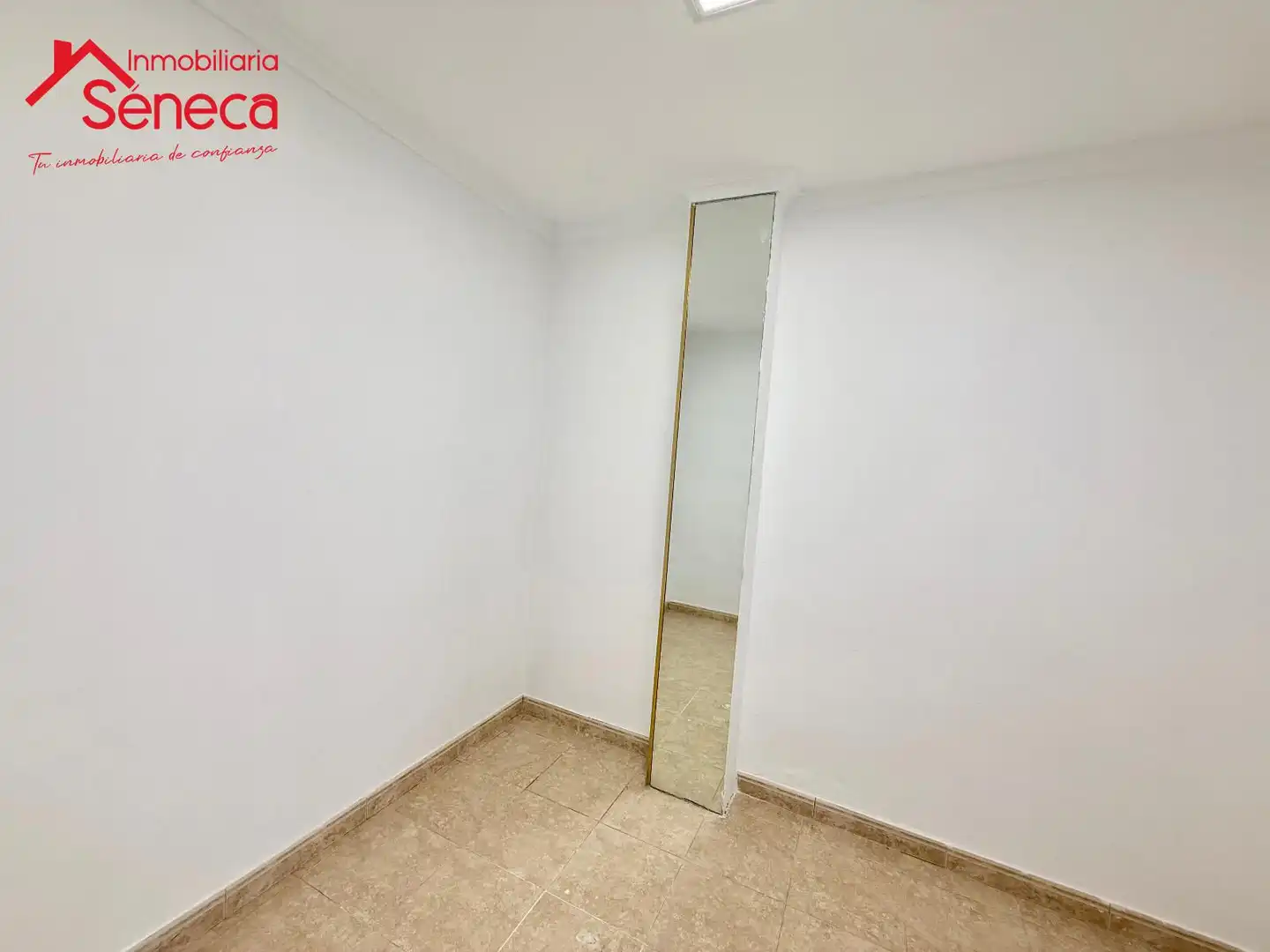 Habitación de Piso en venta en Córdoba con Aire acondicionado y Calefacción