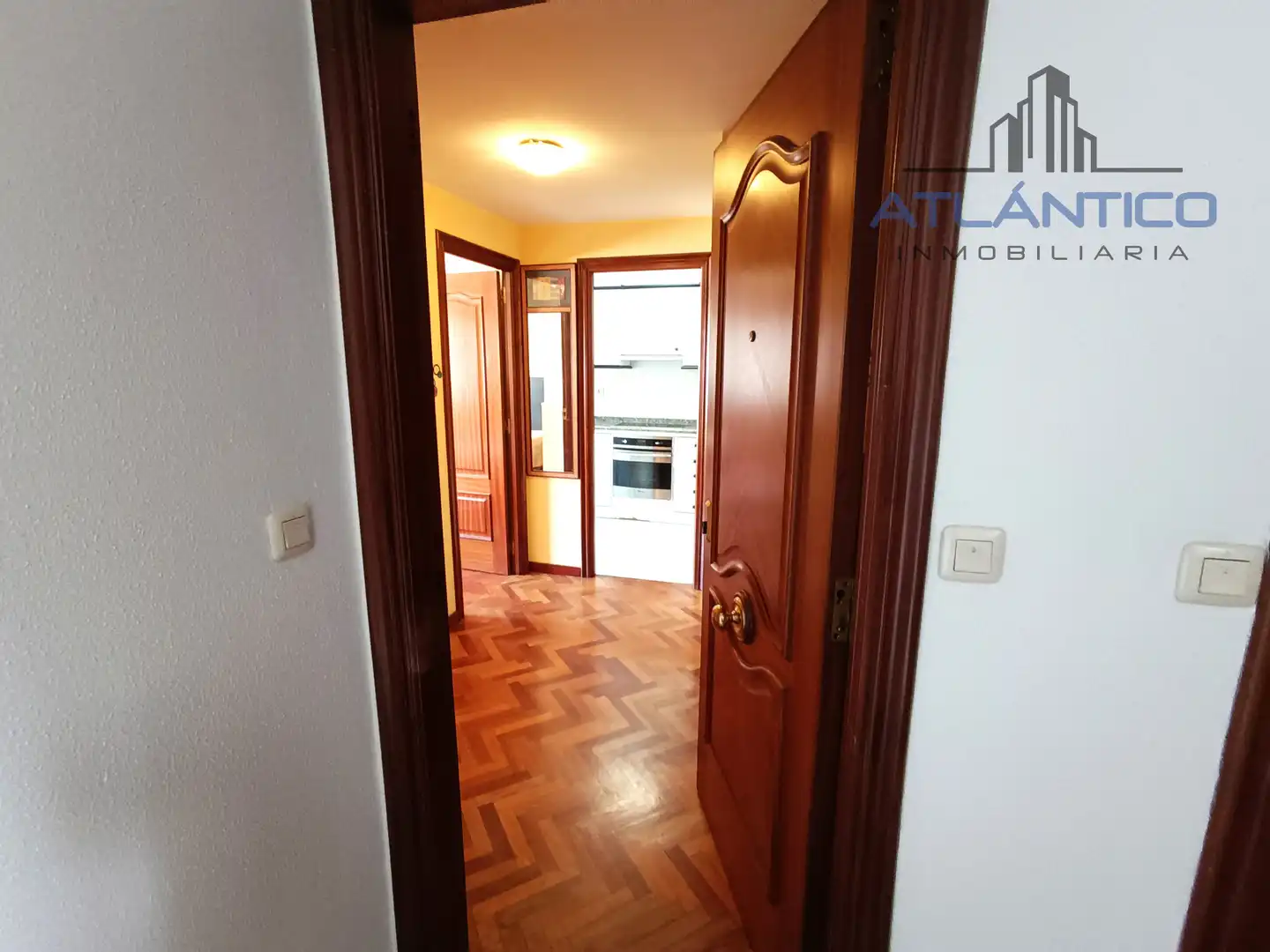 Apartamento en venta en A Coruña Capital  con Parquet, Trastero y Amueblado