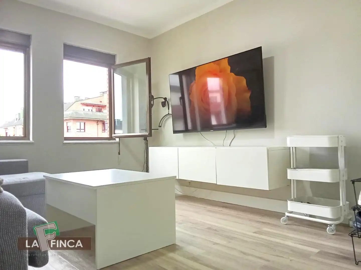 Living room of Flat for sale in Oviedo   with Heating and Furnished