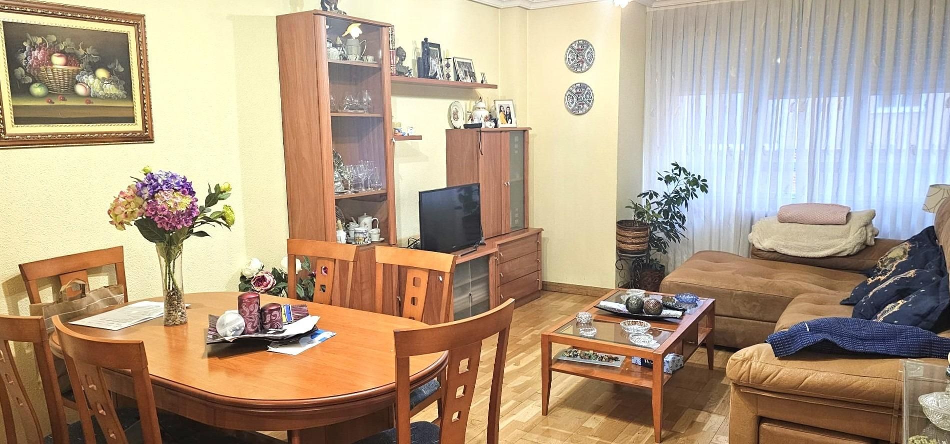 Flat to rent in Calle Calle de la Luna, Trobajo del Camino