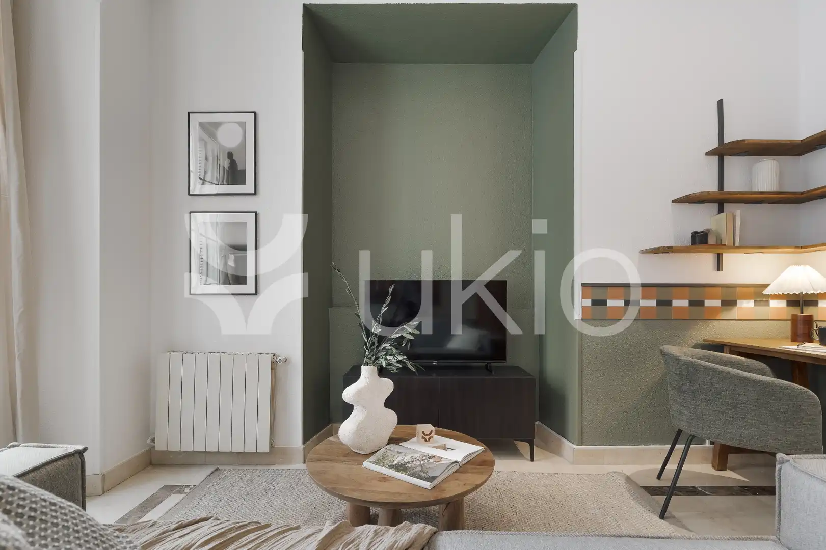 Sala d'estar de Apartament de lloguer en Madrid amb Aire condicionat, Calefacció i Moblat
